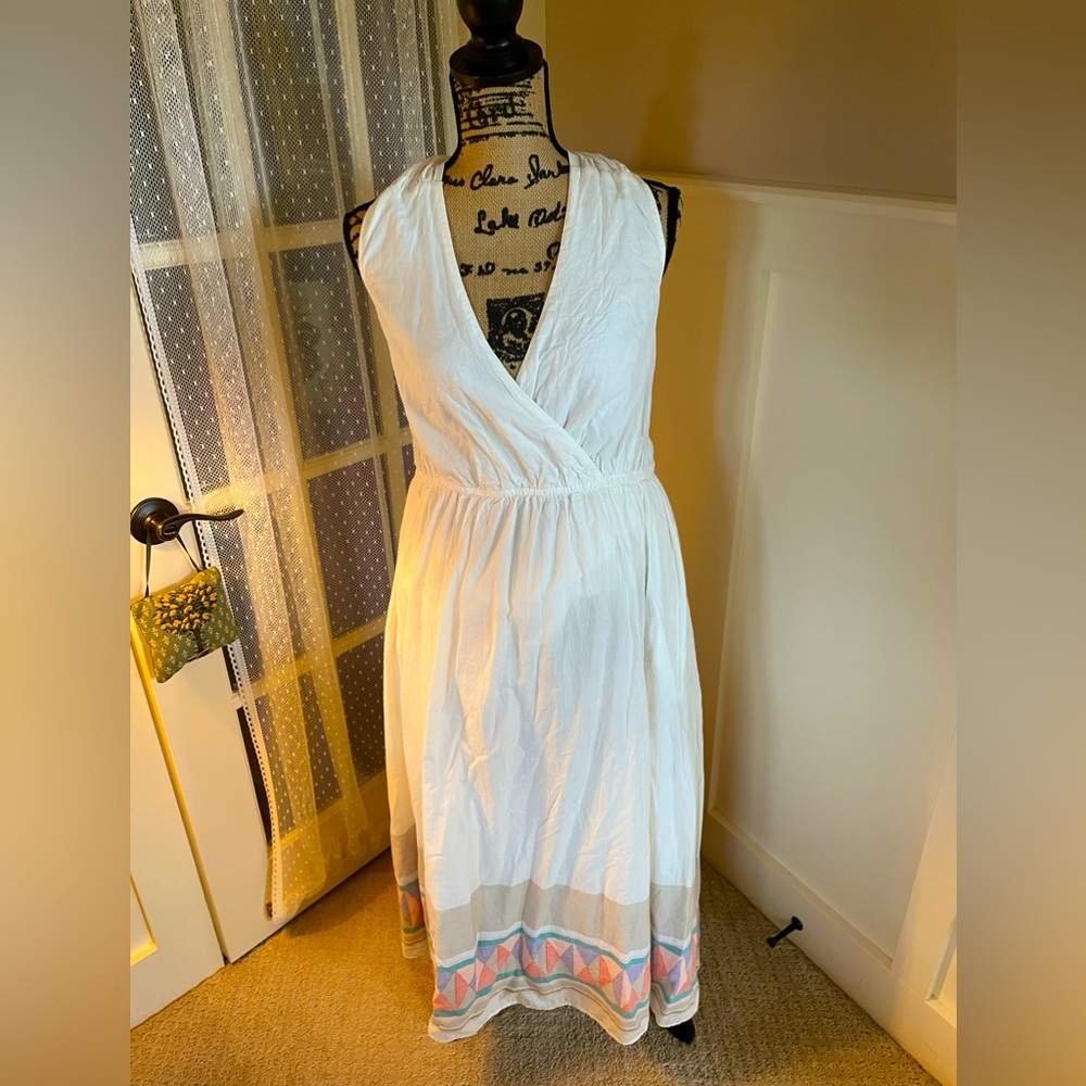 Very cool Free People maxi dress fully lined. Side pockets, drawstring waist.